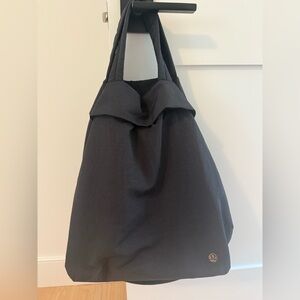 Lululemon black bag